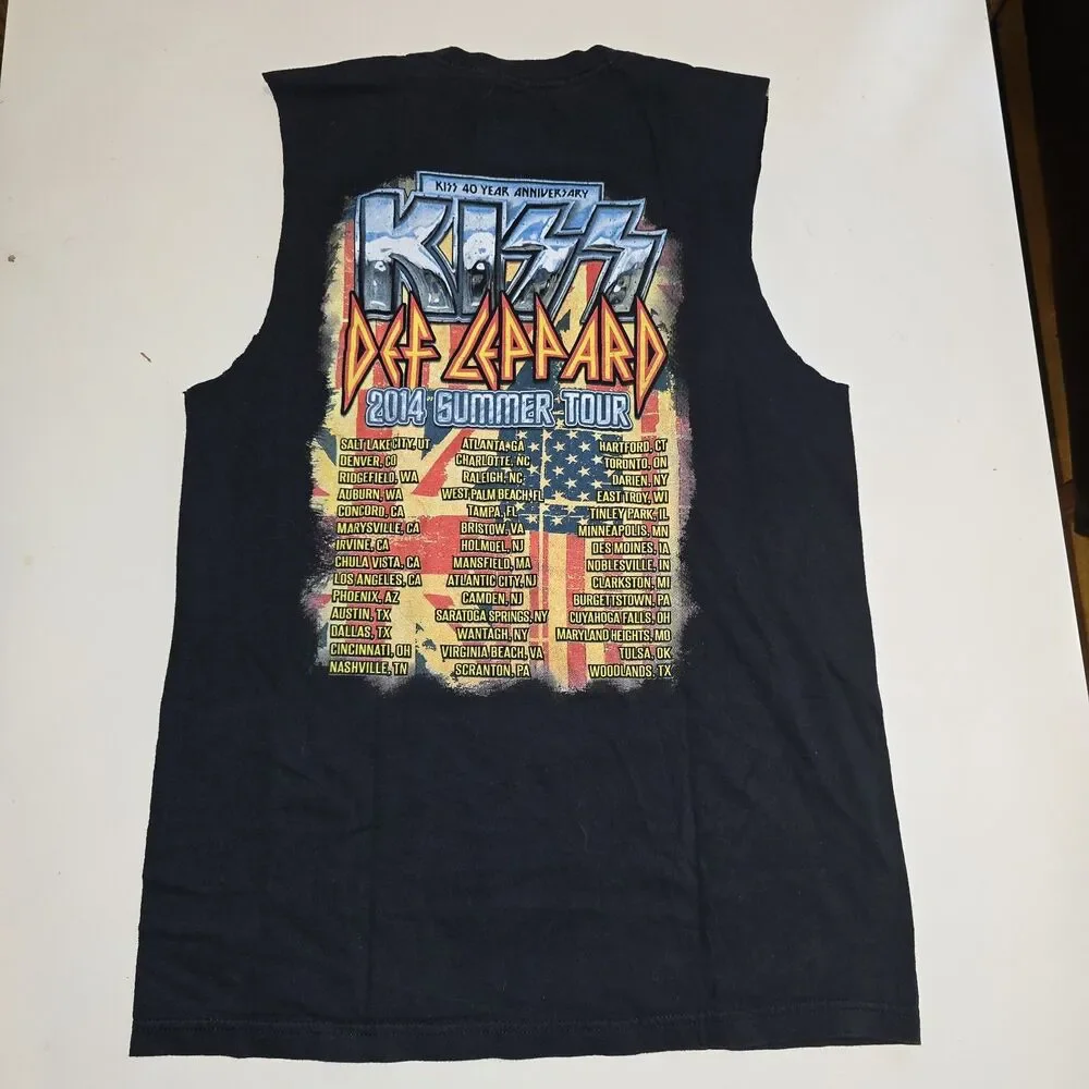 Kiss/Def Leppard 40 Year Anniversary 2014 Summer Tour Size M Cutoff Sleeve